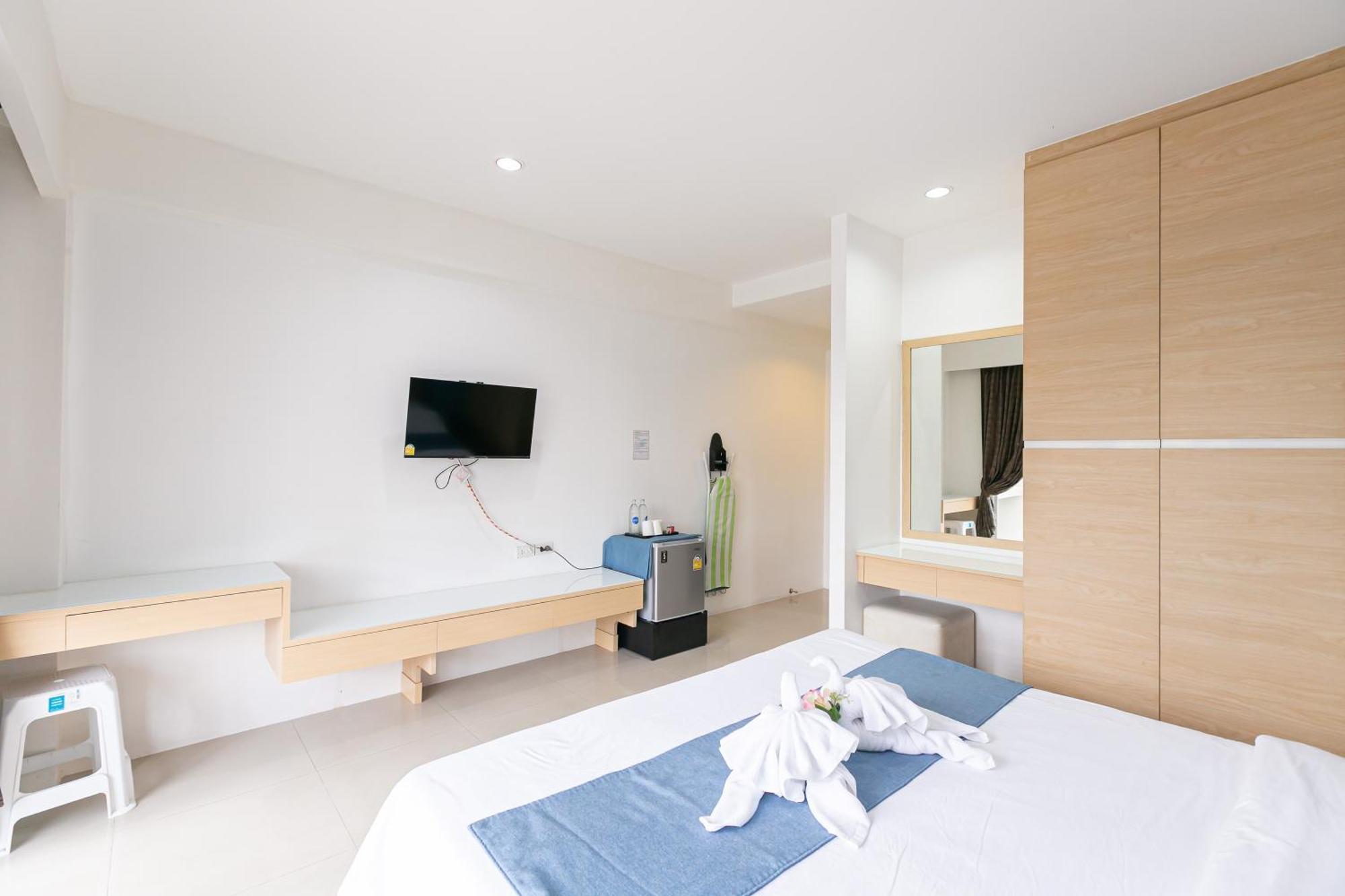 Ruan Plaisoi Apartment Bangkok Luaran gambar