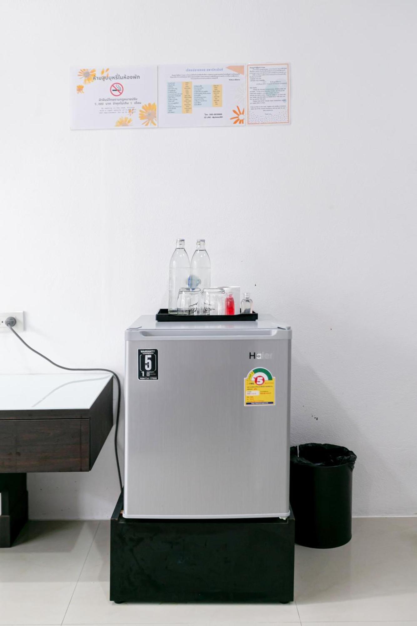 Ruan Plaisoi Apartment Bangkok Luaran gambar