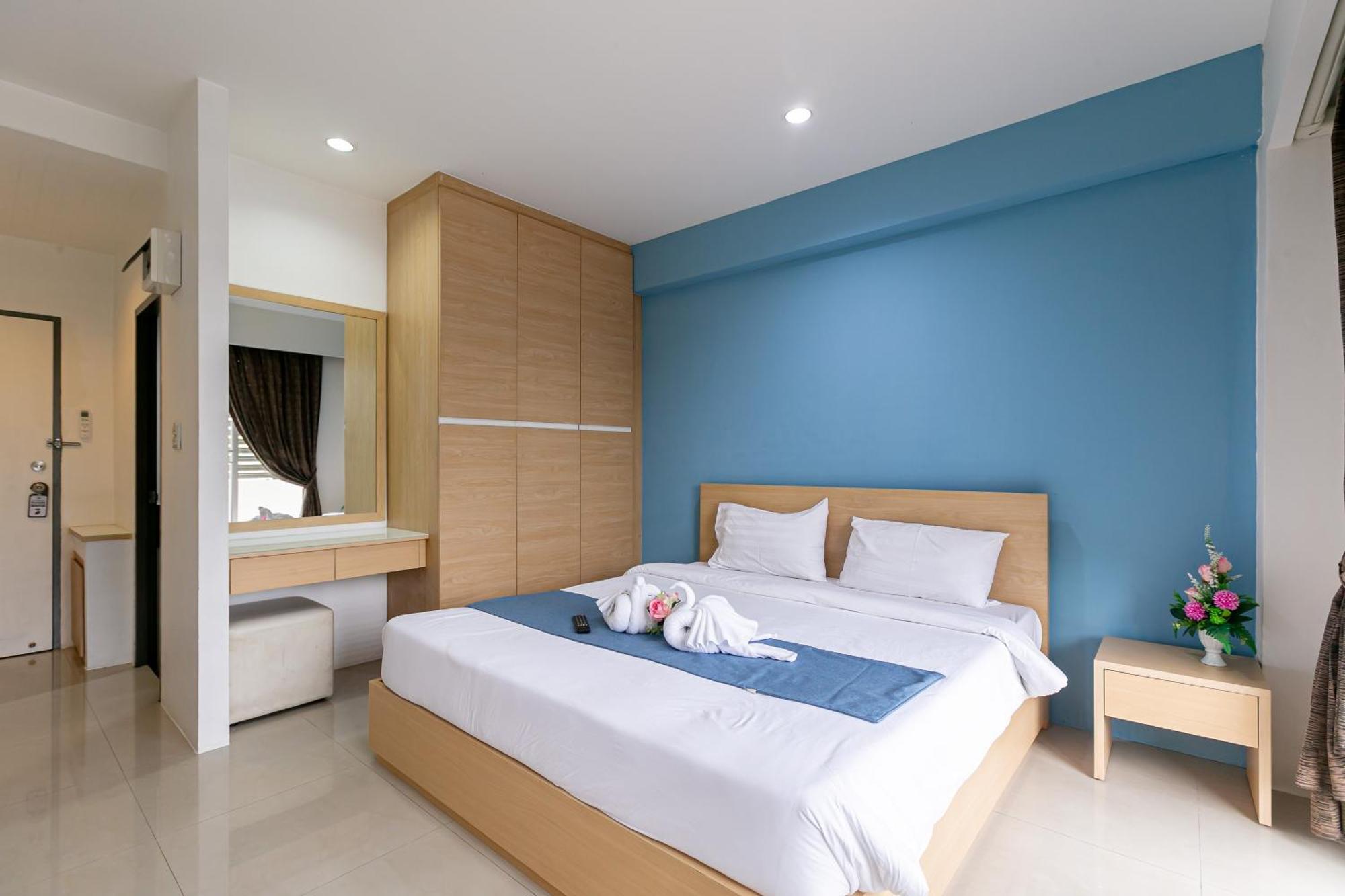 Ruan Plaisoi Apartment Bangkok Luaran gambar