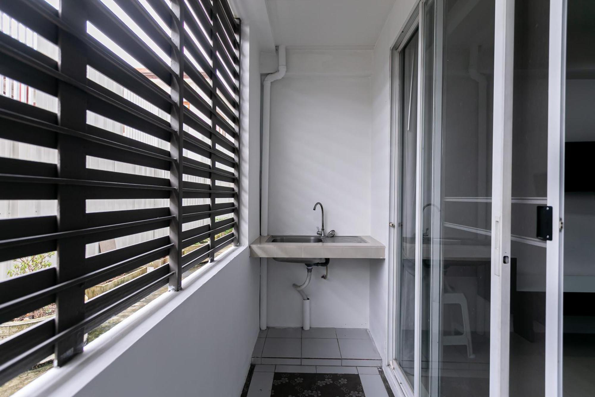 Ruan Plaisoi Apartment Bangkok Luaran gambar