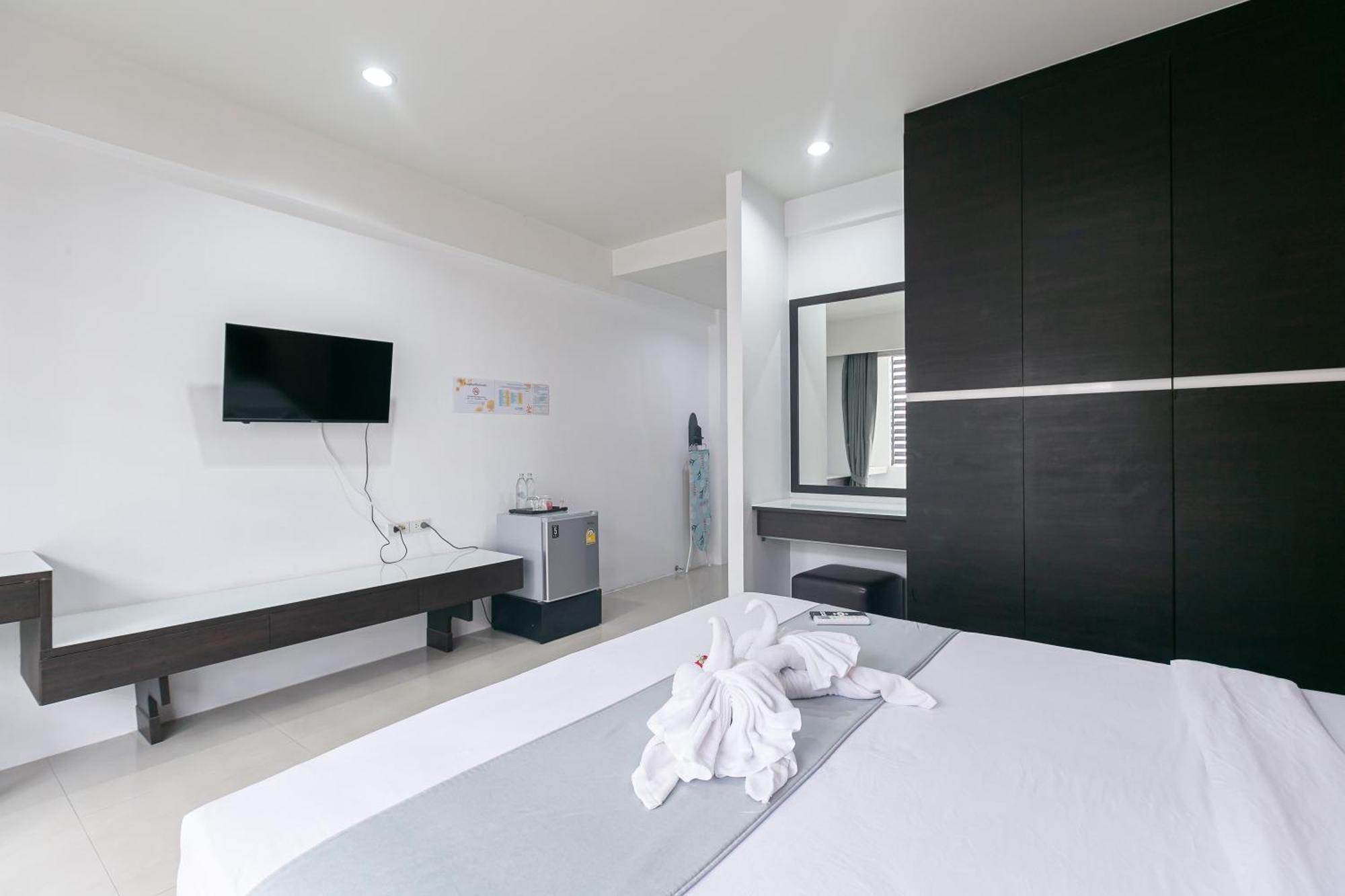 Ruan Plaisoi Apartment Bangkok Luaran gambar