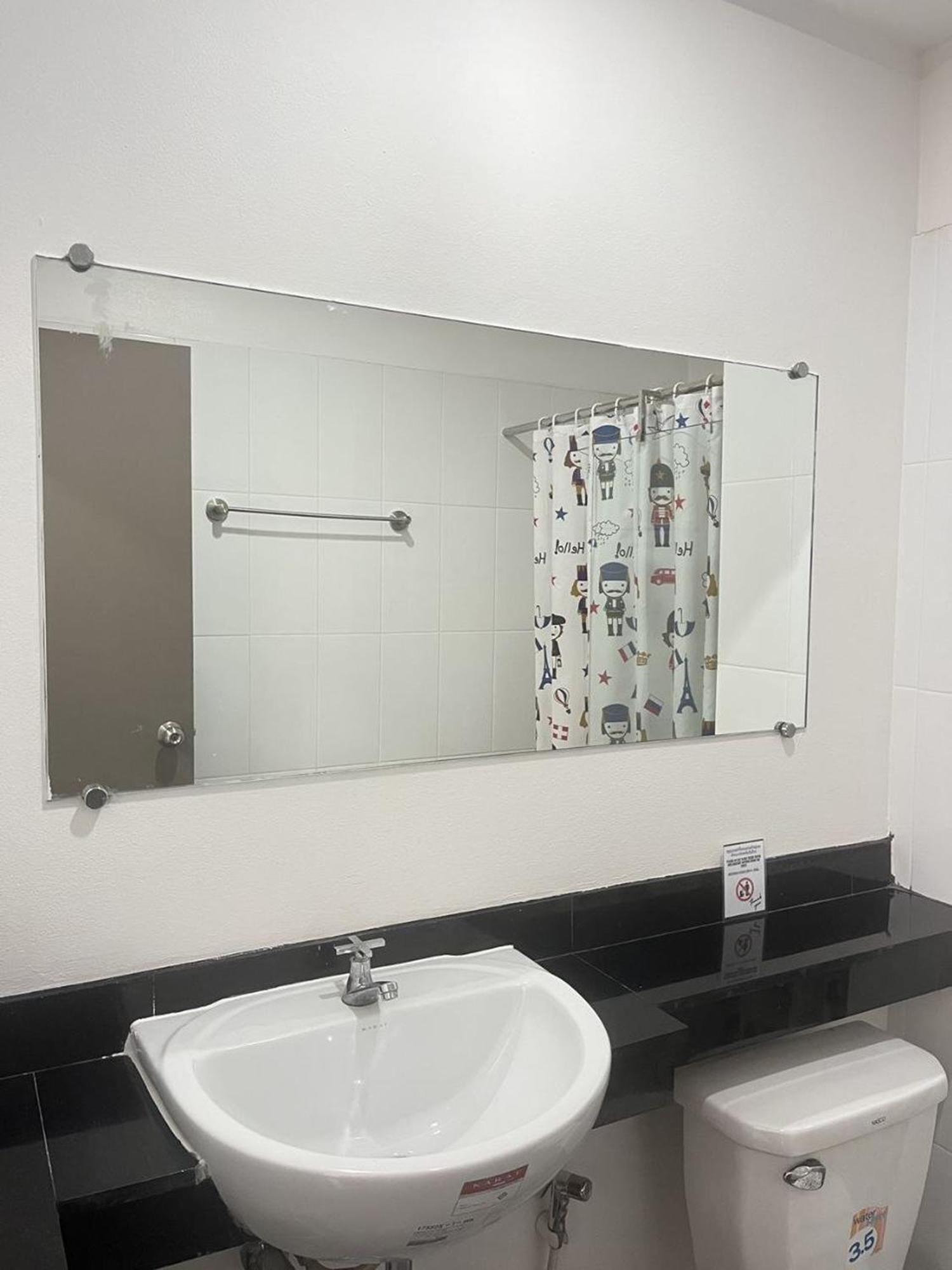 Ruan Plaisoi Apartment Bangkok Luaran gambar