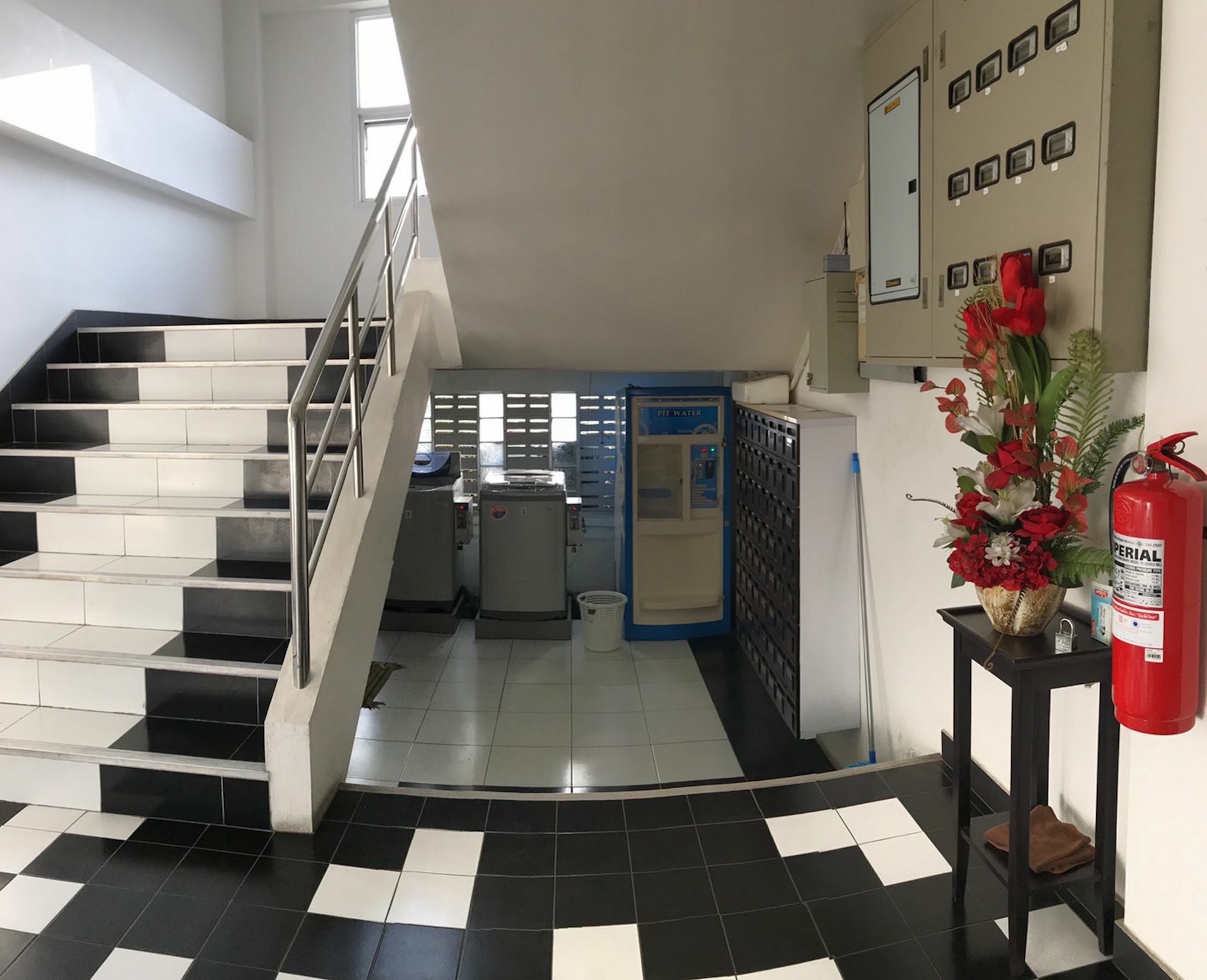 Ruan Plaisoi Apartment Bangkok Luaran gambar