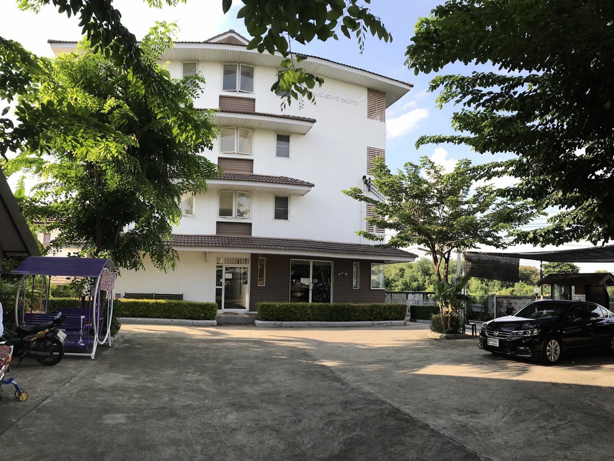Ruan Plaisoi Apartment Bangkok Luaran gambar